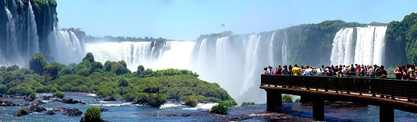 Iguazú-vandfaldene. Lej bil på Billeje.info